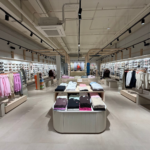 Thumbnail of http://Éclairage%20du%20magasin%20de%20chaussures%20à%20Dijon%20réalisé%20par%20TRATO%20avec%20des%20projecteurs%20PR%205140%20B%20LED.